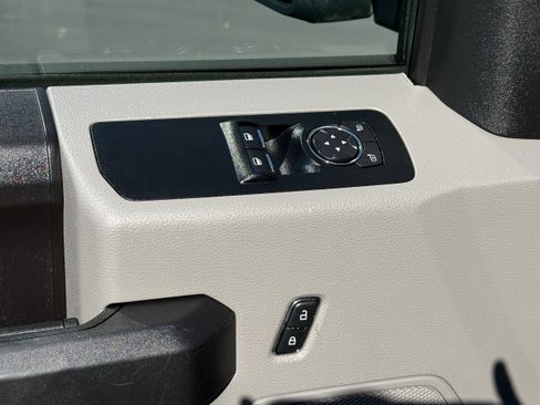 Used 2018 Ford F150 XL w/ Equipment Group 101A Mid AWD/4WD image 16