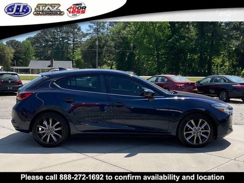 Used 2018 MAZDA MAZDA3 Grand Touring w/ Premium Equipment Package FWD image 8