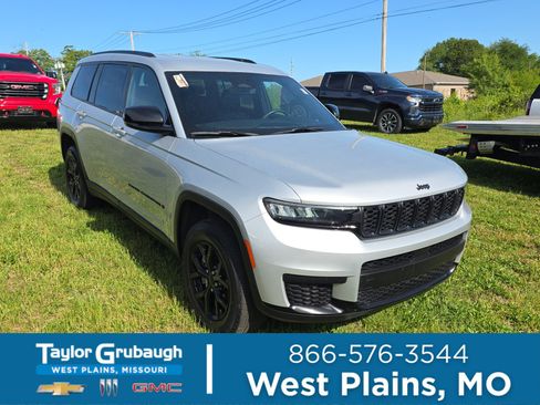 Used 2024 Jeep Grand Cherokee L Laredo AWD/4WD image 1