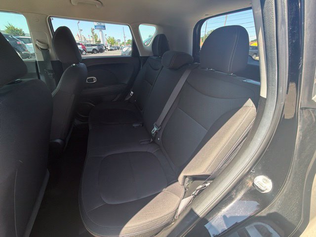 Used 2016 Kia Soul FWD image 12