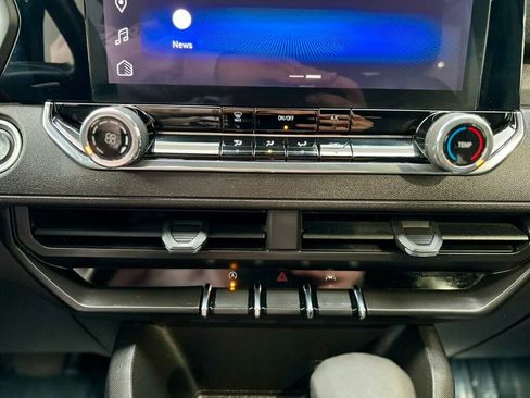 Used 2023 Chevrolet Colorado W/T image 23