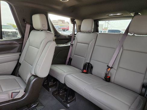 Used 2024 Chevrolet Tahoe LT image 5