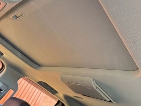 Used 2018 Chevrolet Tahoe Premier image 42