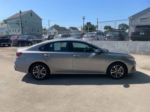 Used 2024 Kia Forte LXS FWD image 4