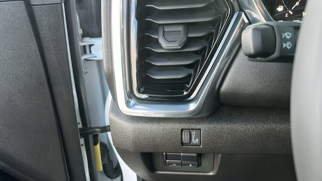Used 2025 GMC Canyon Elevation RWD image 8