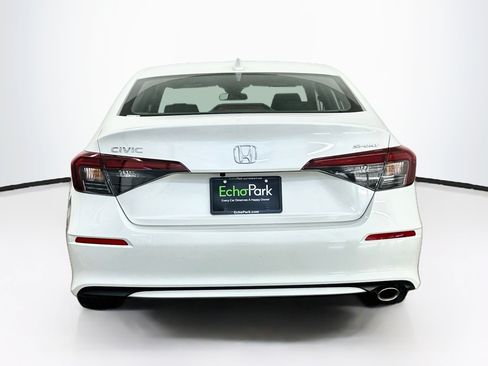Used 2025 Honda Civic Sport image 7