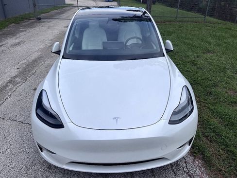 Used 2023 Tesla Model Y Long Range AWD/4WD image 17
