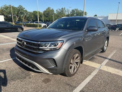 Used 2020 Volkswagen Atlas Cross Sport SE w/ Towing Package image 3