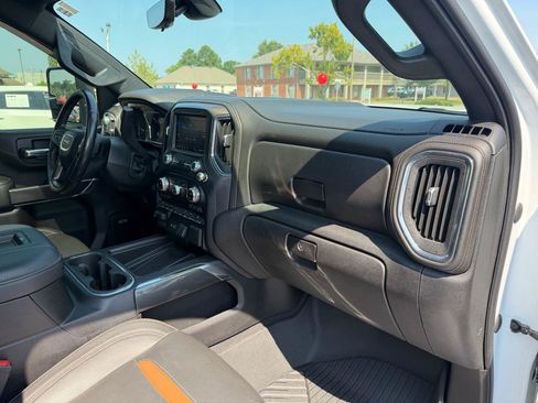 Used 2020 GMC Sierra 2500 AT4 w/ AT4 Premium Package AWD/4WD image 23