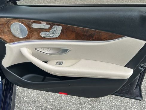 Used 2017 Mercedes-Benz E 300 4MATIC image 16