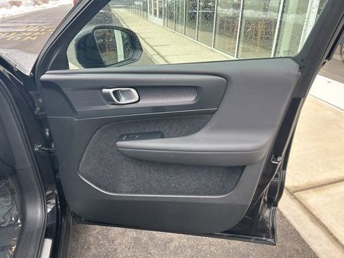 Certified 2025 Volvo XC40 B5 Plus image 14