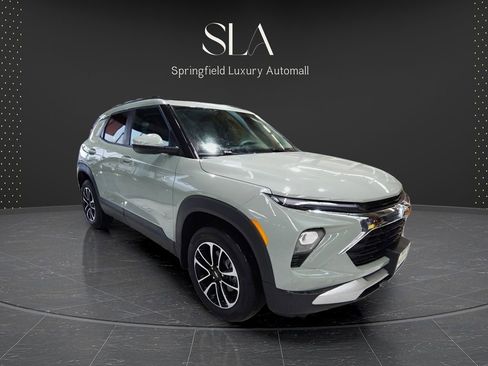 Used 2026 Chevrolet TrailBlazer LT w/ Driver Confidence Package image 3