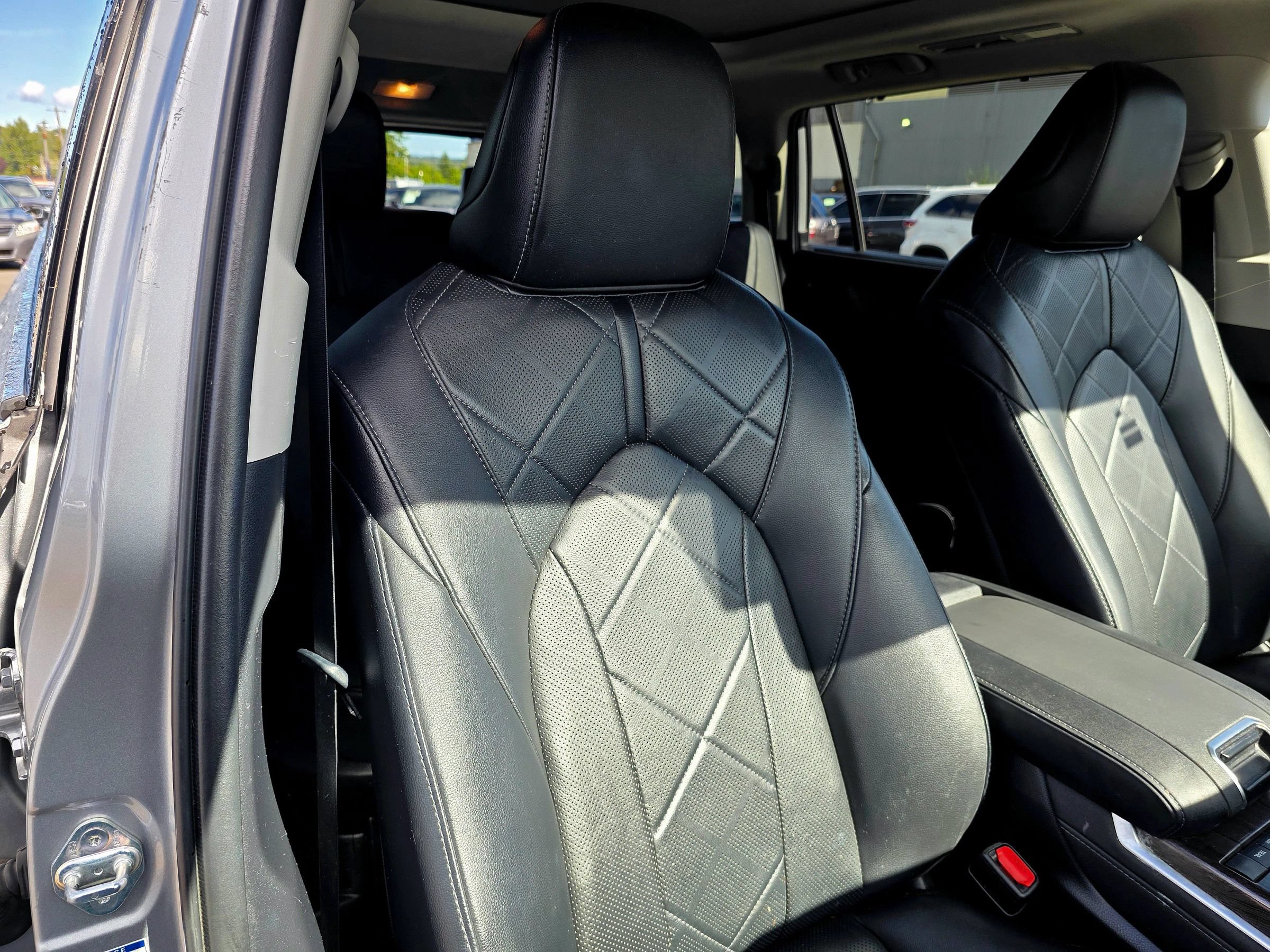 Used 2021 Toyota Highlander Platinum AWD/4WD image 52