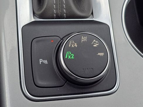 Used 2019 Chevrolet Blazer LT AWD/4WD image 11