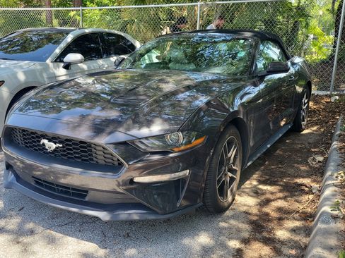 Used 2022 Ford Mustang Premium RWD image 2