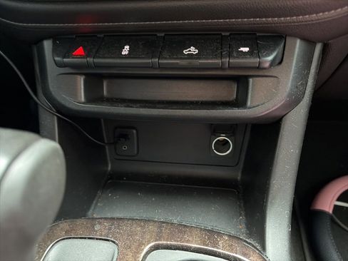 Used 2018 GMC Canyon SLE w/ SLE Convenience Package image 20