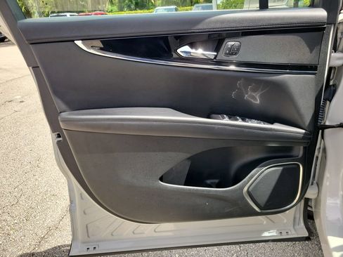 Certified 2023 Lincoln Nautilus FWD image 16