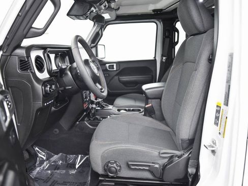 Used 2024 Jeep Wrangler Unlimited AWD/4WD image 11