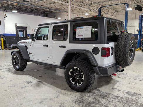 Certified 2025 Jeep Wrangler Unlimited Rubicon AWD/4WD image 6
