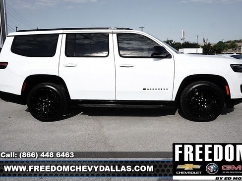 Used 2023 Jeep Wagoneer Series II image 37