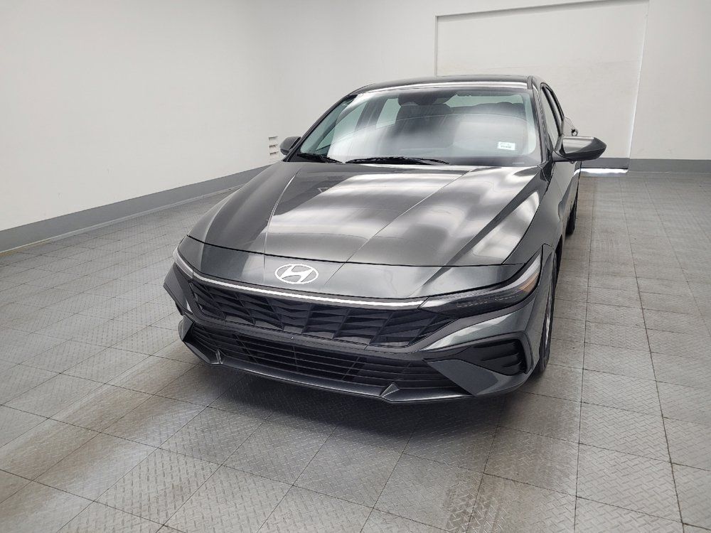 Used 2025 Hyundai Elantra SE FWD image 15