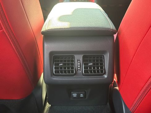 New 2026 Toyota Camry Hybrid FWD image 22