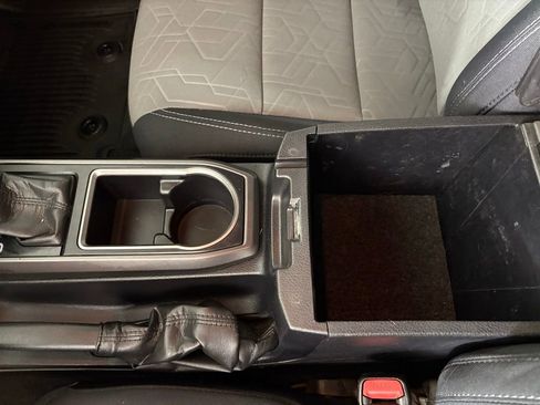 Used 2021 Toyota Tacoma TRD Off-Road image 31