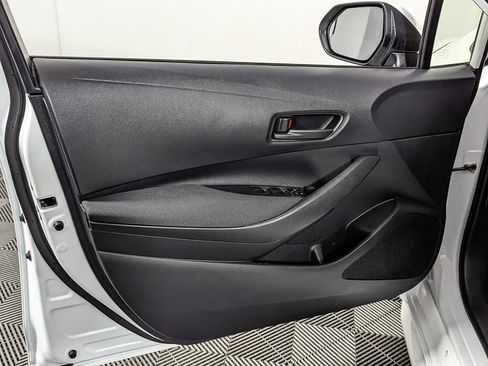 Used 2023 Toyota Corolla LE image 14