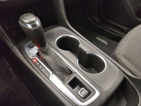 Used 2021 Chevrolet Equinox LT image 26