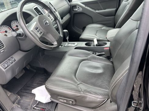 Used 2021 Nissan Frontier PRO-4X w/ Pro-4x Utility Package image 16