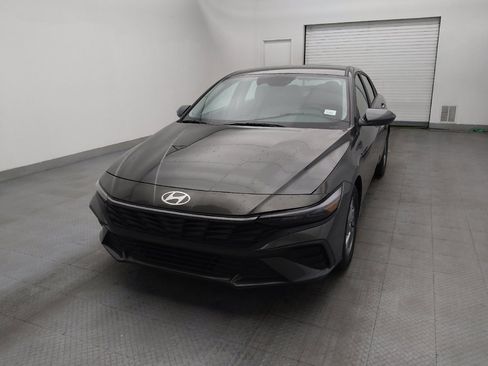 Used 2024 Hyundai Elantra SE image 15