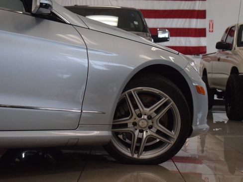 Used 2011 Mercedes-Benz E 550 Coupe image 26