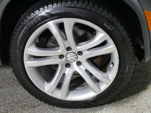 Used 2013 Volkswagen Tiguan SEL AWD/4WD image 15