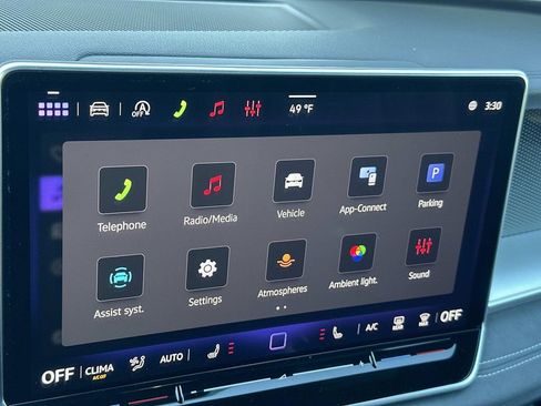 New 2026 Volkswagen Tiguan SE R-Line image 7