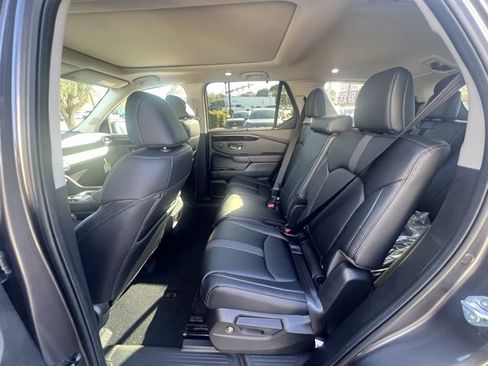 New 2025 Honda Pilot EX-L image 12