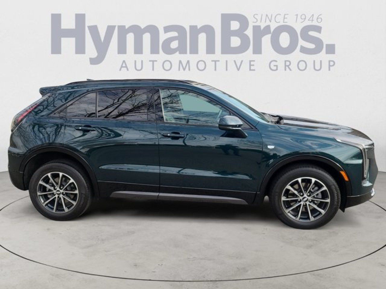 Used 2024 Cadillac XT4 Sport AWD/4WD image 2