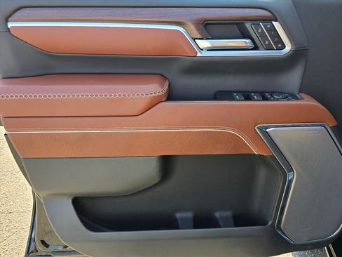 New 2026 GMC Sierra 2500 Denali Ultimate image 9