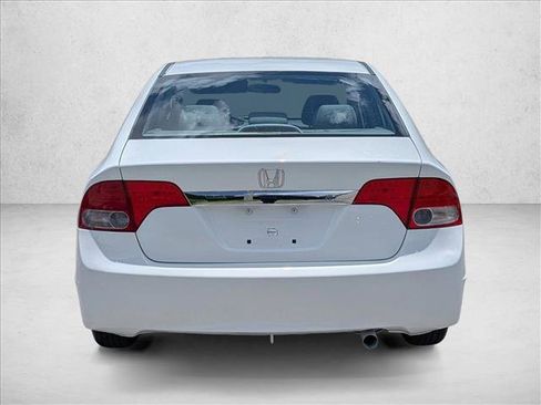 Used 2011 Honda Civic DX-VP image 6