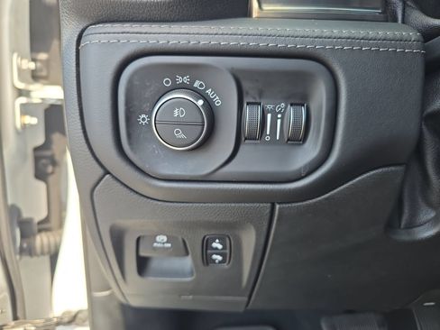 Used 2019 RAM 1500 Limited AWD/4WD image 22