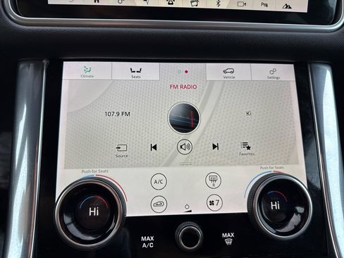 Used 2019 Land Rover Range Rover Sport HSE image 38