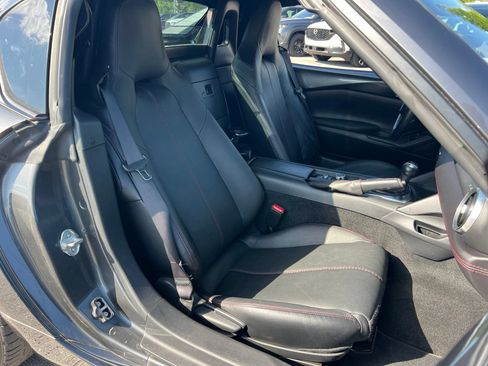 Used 2019 MAZDA MX-5 Miata RF Grand Touring RWD image 31
