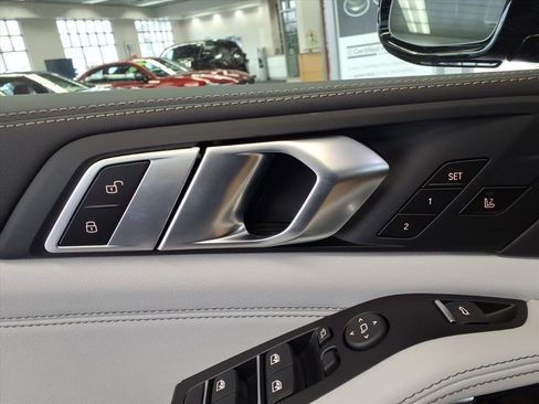 New 2026 BMW X5 xDrive50e image 13