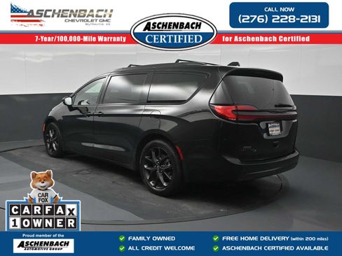 Used 2025 Chrysler Pacifica Limited FWD image 6