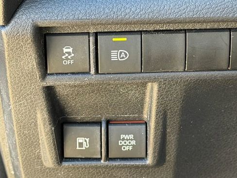 Used 2025 Toyota Sienna XSE image 26