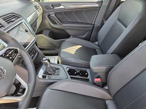 Used 2022 Volkswagen Tiguan SE R-Line FWD image 24