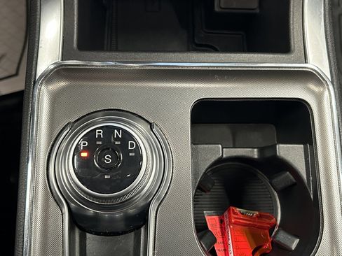 Used 2022 Ford Edge Titanium image 35