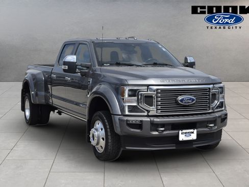 Used 2022 Ford F450 Platinum w/ FX4 Off-Road Package AWD/4WD image 2