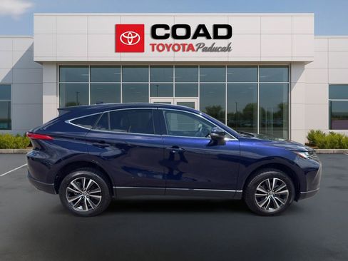Used 2024 Toyota Venza LE AWD/4WD image 6