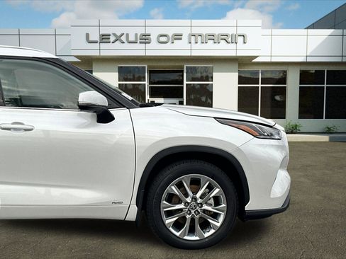 Used 2023 Toyota Highlander Limited image 35