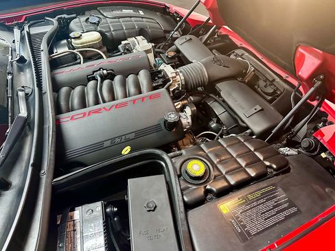 Used 1998 Chevrolet Corvette Convertible w/ Memory Pkg image 30